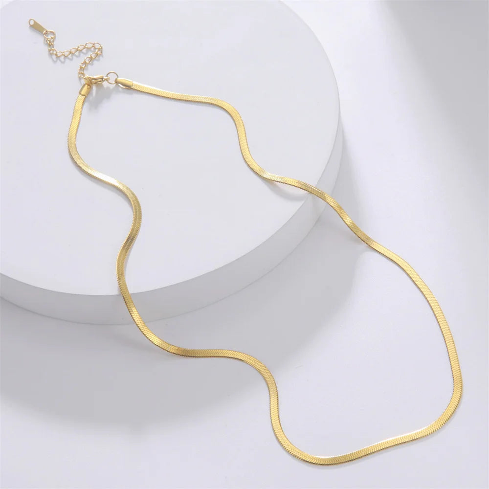 Skyrim-Inspired Gold Herringbone Choker, Trendy Stainless Steel Snake Chain Necklace for All - Golden Butterfly Jewellery